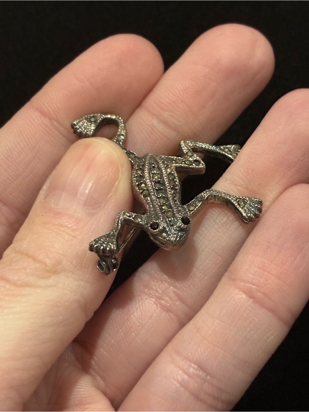 Vintage Sterling Silver Marcasite Frog Brooch - Picture 3 of 6